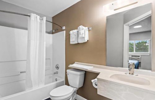 Stuart Hotel | Suburban Studios Stuart near Federal Hwy 1