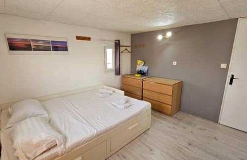 Frontignan Villa | Sud-vacances: Villa 5 chambres première ligne avec jaccuzzi