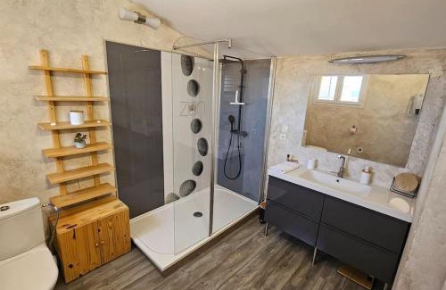 Frontignan Villa | Sud-vacances: Villa 5 chambres première ligne avec jaccuzzi