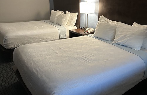 Hinton Hotel | Sugar Creek Inn & Suites