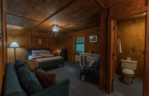 Garfield Hotel | Sugar Creek Retreat