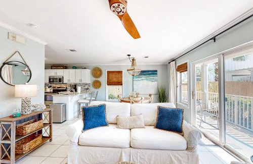 Seagrove Beach Apartment | Sugar Sand Oasis
