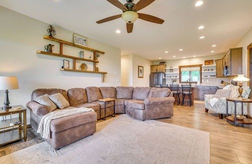 Mindoro House | 'Sugarloaf' House: Scenic Getaway Near La Crosse!