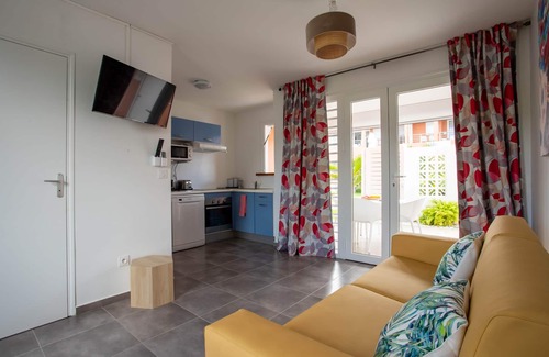 Saint-Francois Hotel | Suite 1 " le Palmier Abricot"