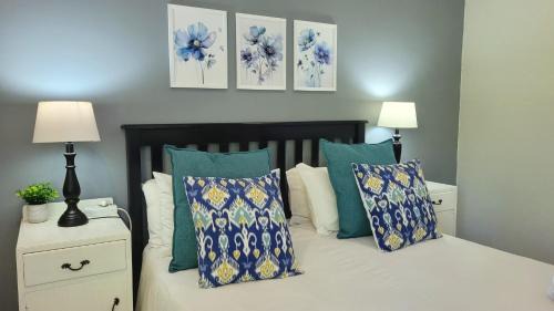 Beacon Bay Apartment | Suite 14- Deja' Blu Bed and Breakfast- East London
