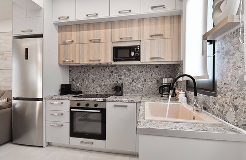 Vathi Apartment | Suite 2 – Elegant & Serene Hideaway | September15 Suites