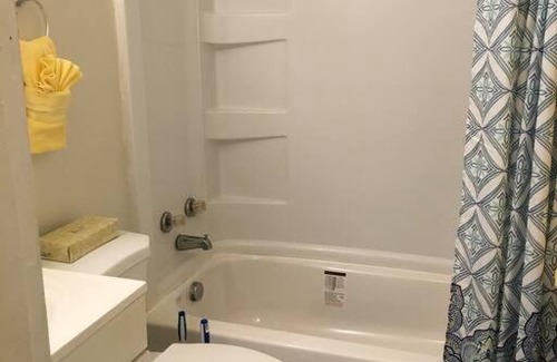 Charlotte Apartment | Suite 4, Sleep 6, Walk to Attractions in Uptown