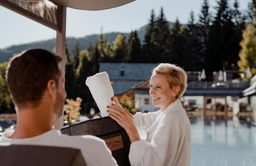 Haus House | "Suite Arnika" with bathtub, shower, WC (from 7 nights) - Nature and wellness hotel