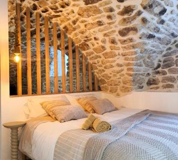 Etoile-sur-Rhone Apartment | Suite avec jacuzzi et sauna