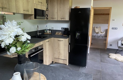 Viuz-en-Sallaz Apartment | Suite Avec Jacuzzi et Sauna « Ledelweiss »