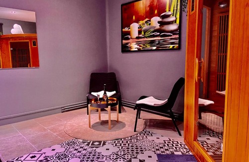 Evreux Hotel | Suite avec Jacuzzi et Sauna Privée