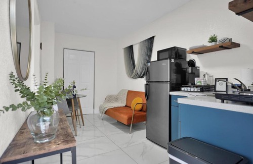 West Little River Apartment | Suite Azul Miami - Private Guest Suite with Patio, Free Parking, Near Wynwood and Beaches