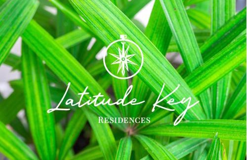 Barrier Island Apartment | Suite by Beach Waterfront Lago Key Two