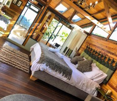 Old Town Villa | "Suite Cabaña Cantodeagua - Jacuzzi -Refugio en Reserva Natural Urbana - Villa de Leyva"