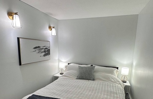 Jasper House | Suite in beautiful Jasper National Park. Mountains, wildlife and more!