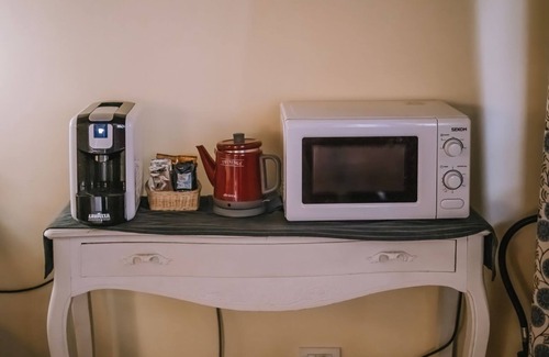 Fermo House | SUITE in PALAZZO, historic center, 7km from the sea.