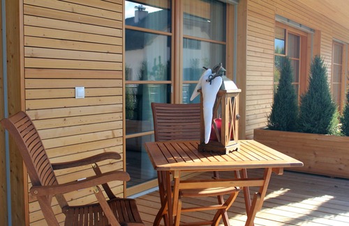 Teodone Apartment | Suite Karen bei Im Winkl/Gemütliche Suite mit Überdachter Terrasse