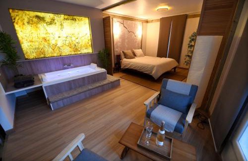 Conflans-Sainte-Honorine Apartment | Suite - Le Lotus de Conflans