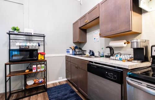 Smoketown Jackson House | Suite near downtown Louisville, KY - Suite XII