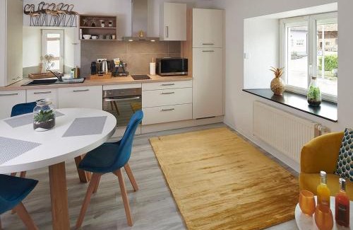 Wittersdorf House | Suite Or avec Sauna Privatif et Cuisine Équipée - Idéale pour un Séjour Relaxant en Alsace - FR-1-744-13