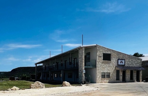 Canyon Lake Apartment | Suite Ten at Rio Cielo