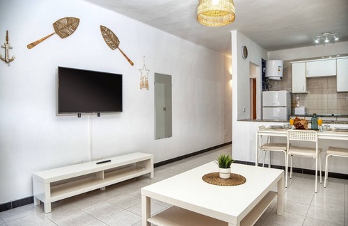 Puerto del Carmen Ski Chalet | Suite Zefiro - 500m from the beach, terrace, fast WiFi