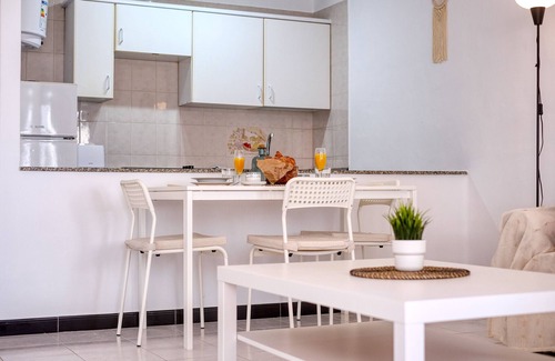 Puerto del Carmen Ski Chalet | Suite Zefiro - 500m from the beach, terrace, fast WiFi