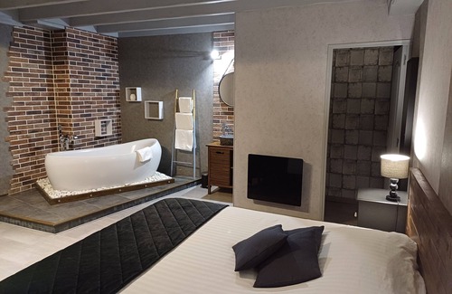 Vandenesse-en-Auxois House | Suites du Domaine de Vandenesse & Spa