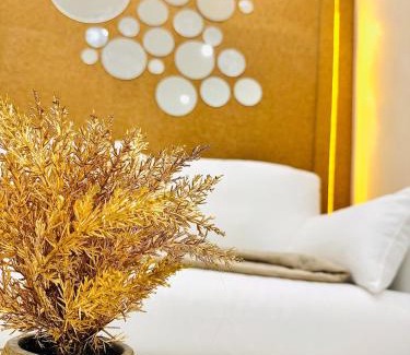 Mailloles Hotel | Suites DUBAI chambre privée avec espaces communs