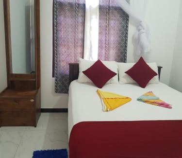Nilaveli Bed & Breakfast | Suman Beach Rooms
