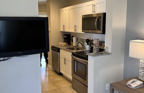 West Kissimmee Resort | Summer Bay Resort Vacation Rental,1 bedroom, 6 Miles From Disney.