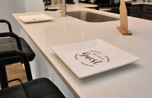 Braeswood Place Apartment | SUMMER CABANA GETAWAY MED CNTR, NRG CENTER, BALCONY + POOL + PARKING