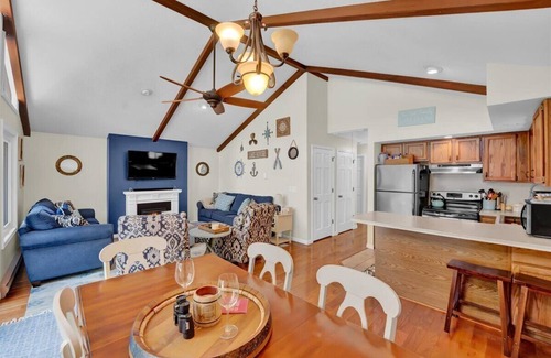 Gouldsboro Cabin | Summer cabin w/Private Beach in Big Bass Lake resort community