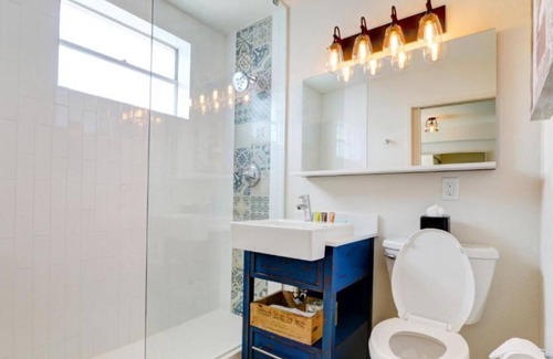 St. Pete Beach Resort | Summer Getaway! w/ Pool, Free Parking, Pets Allowed, Near Sunset Beach!