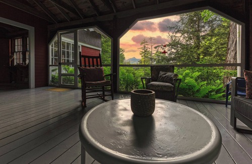 Chocorua House | Summer Getaway with Private Lake Access