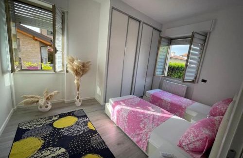 Mozzate Apartment | Summer house