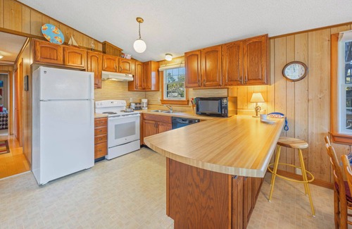Avon House | SUMMER SAVINGS - Oceanview Dog Friendly Home w/Grill, Only 3 Lots From Beach