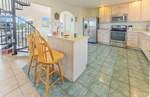 Buxton House | SUMMER SAVINGS - Oceanview and Dog Friendly in Buxton w Pool, Hot Tub, Game Room
