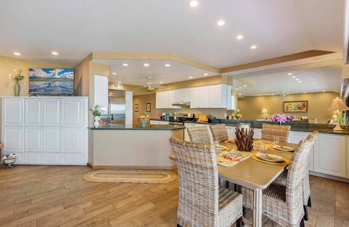 Historic Lahaina Front Street House | Summer Special Rates! Oceanfront 4BR Puamana 9-2