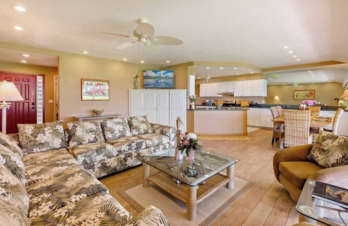Historic Lahaina Front Street House | Summer Special Rates! Oceanfront 4BR Puamana 9-2