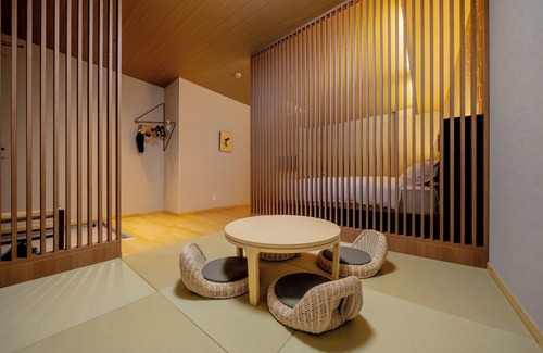 Hatsukaichi Hotel | Summer trip plan for friends and family J203/Hatsukaichi Hiroshima