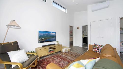 Ettalong Beach House | Summer Vibes Cabin Wifi