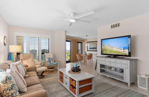 Indian Beach Apartment | Summer Winds C-122