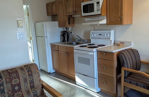 Okanagan-Similkameen Hotel | Summerland Motel