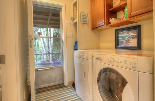 Okanagan-Similkameen Cottage | Summerland Vintage Cottage Vacation Paradise!