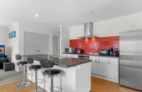 Mangawhai Heads House | Summertime Bliss - Mangawhai Heads Holiday Home