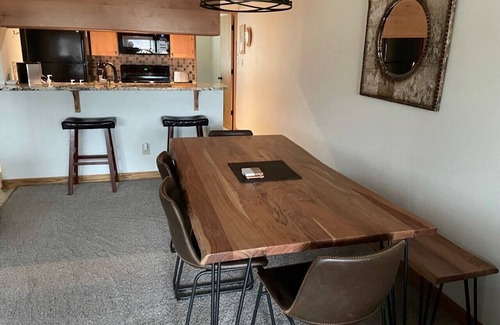 Summit Cove Condo | Summit County Gem-minutes from all the slopes! Views & amenities sure to please.