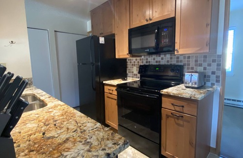 Summit Cove Condo | Summit County Gem-minutes from all the slopes! Views & amenities sure to please.