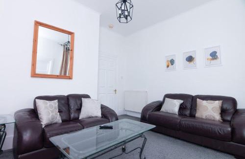 Aberdeen West End Apartment | Summit West End Elegant 1 Bed Flat Free Parking