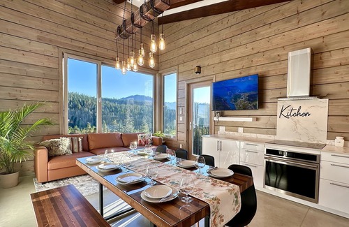 Courtenay Cabin | Sunset Lodge